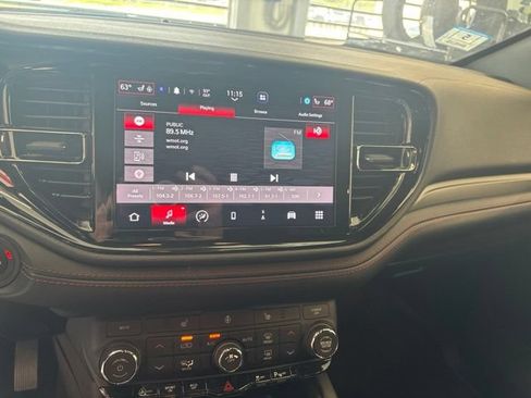 Used 2025 Dodge Durango GT AWD/4WD image 33