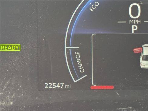 Used 2025 Toyota Camry SE FWD image 11