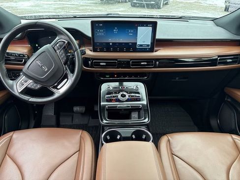 Used 2022 Lincoln Nautilus Reserve w/ Equipment Group 201A image 18