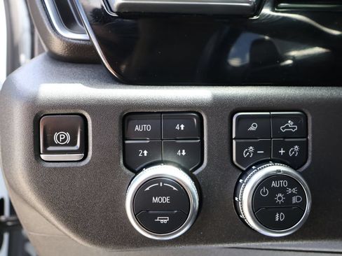 Certified 2025 GMC Sierra 1500 Elevation w/ Elevation Premium Package AWD/4WD image 13