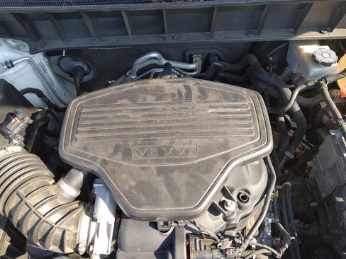 Used 2019 GMC Acadia SLE FWD image 30