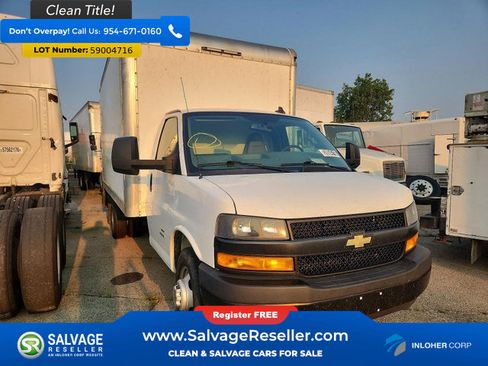 Used 2020 Chevrolet Express 4500 RWD image 5