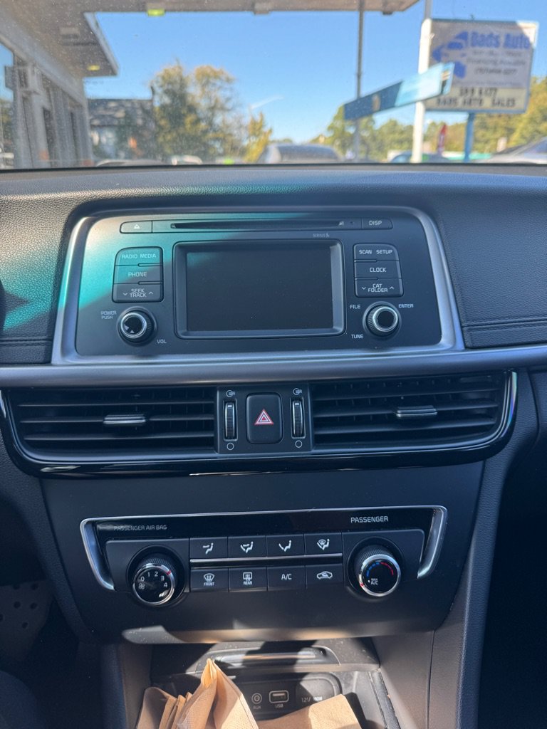 Used 2017 Kia Optima LX FWD image 8