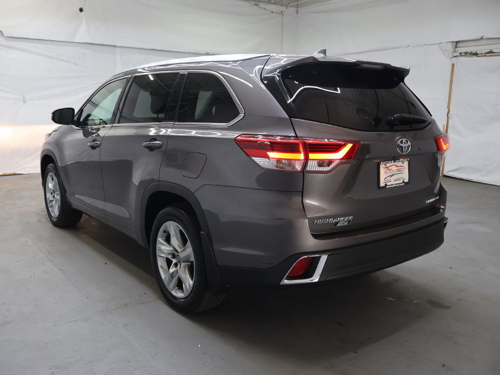 Used 2018 Toyota Highlander Limited w/ Carpet Mat Package (TMS) AWD/4WD image 5