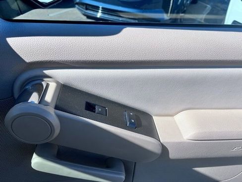 Used 2007 Ford Explorer Sport Trac Limited image 28