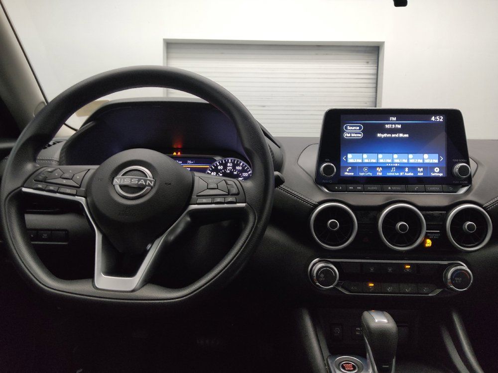 Used 2025 Nissan Sentra SV FWD image 22