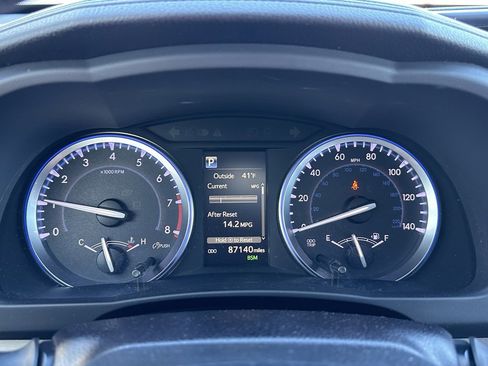 Used 2018 Toyota Highlander XLE image 32