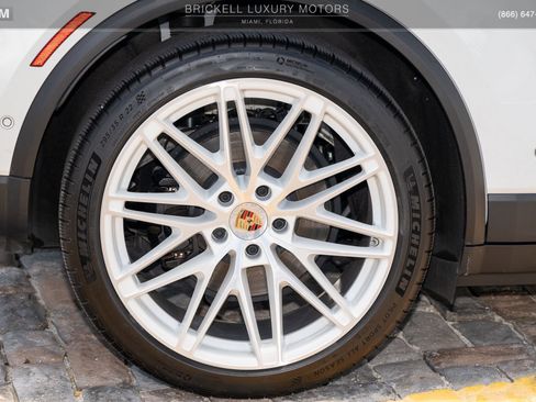 Used 2024 Porsche Macan 4 Electric AWD/4WD image 39
