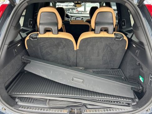 Used 2024 Volvo XC90 B6 Ultimate w/ Lounge Package image 11