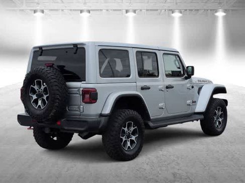 Used 2022 Jeep Wrangler Unlimited Rubicon w/ LED Lighting Group AWD/4WD image 8