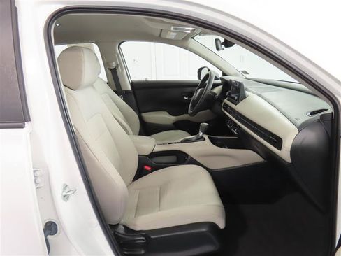 Used 2025 Honda HR-V LX image 33