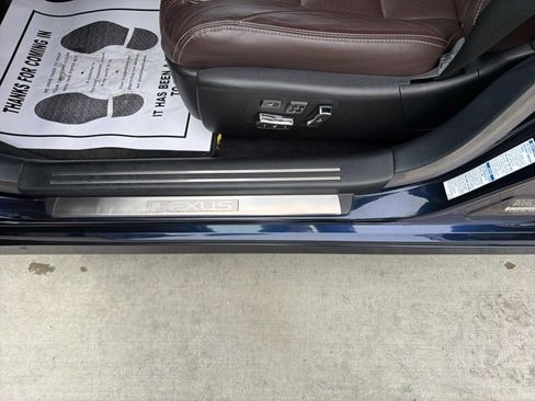 Used 2017 Lexus LS 460 AWD image 11