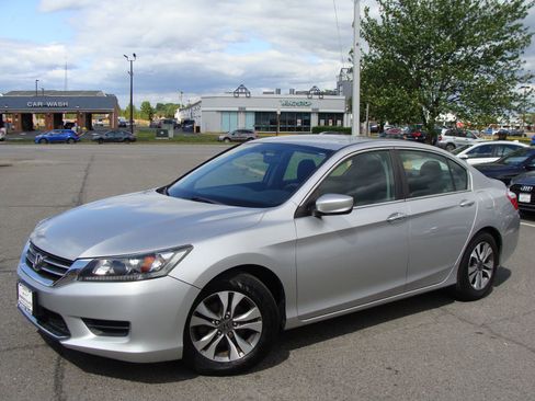 Used 2013 Honda Accord LX image 3