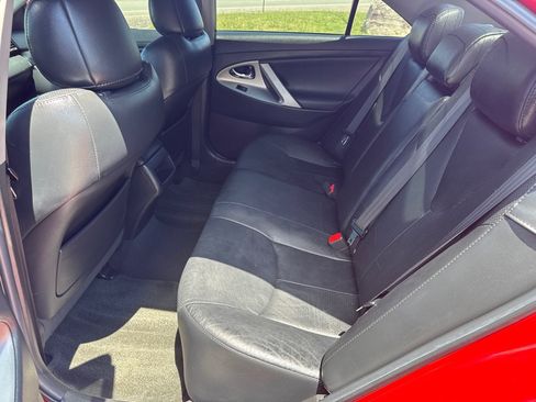Used 2011 Toyota Camry SE w/ SE/XLE Extra-Value Pkg FWD image 21