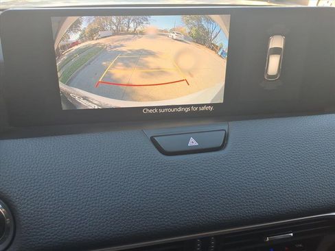 Used 2025 MAZDA CX-70 Plug-In Hybrid w/ Premium Pkg image 11