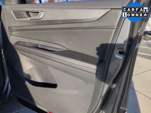 Used 2024 Volkswagen Atlas Cross Sport SE image 28