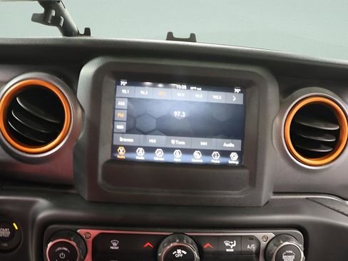 Used 2021 Jeep Gladiator Mojave w/ Trailer Tow Package AWD/4WD image 12