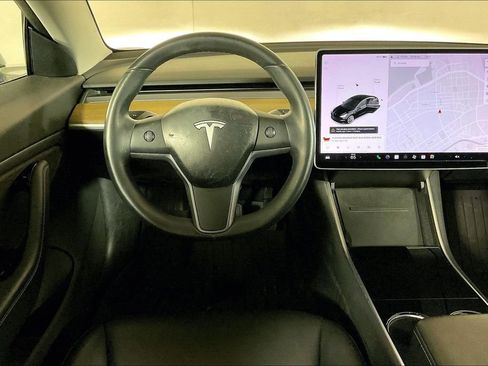 Used 2018 Tesla Model 3 Mid Range RWD image 4