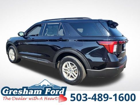 Certified 2025 Ford Explorer Active AWD/4WD image 5