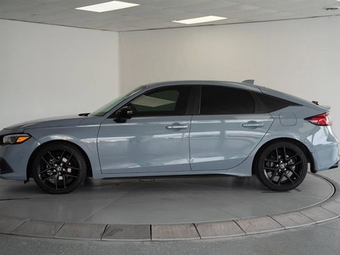 Used 2023 Honda Civic Sport image 4