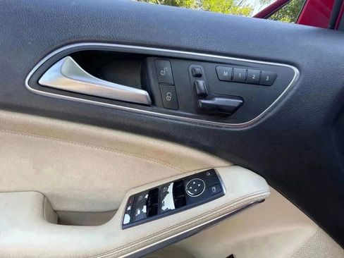 Used 2016 Mercedes-Benz GLA 250 image 13