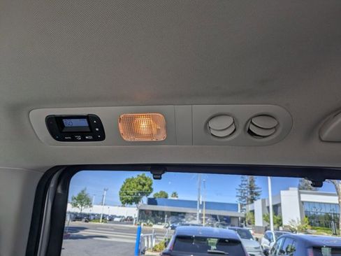 Used 2016 Honda Odyssey Touring image 18