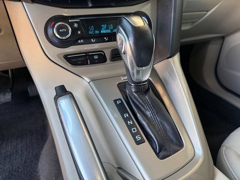 Used 2012 Ford Focus SEL FWD image 24