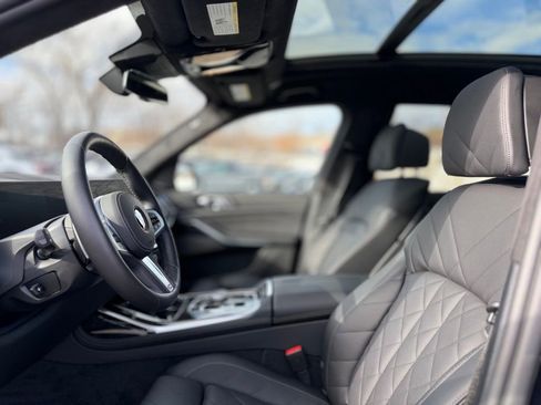 Certified 2026 BMW X7 xDrive40i w/ M Sport Package image 14