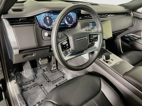 Used 2025 Land Rover Range Rover SE AWD/4WD image 9