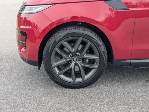 Used 2024 Land Rover Range Rover Sport SE image 33