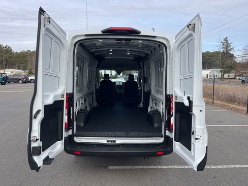 New 2026 Ford Transit 250 148 Medium Roof RWD image 7
