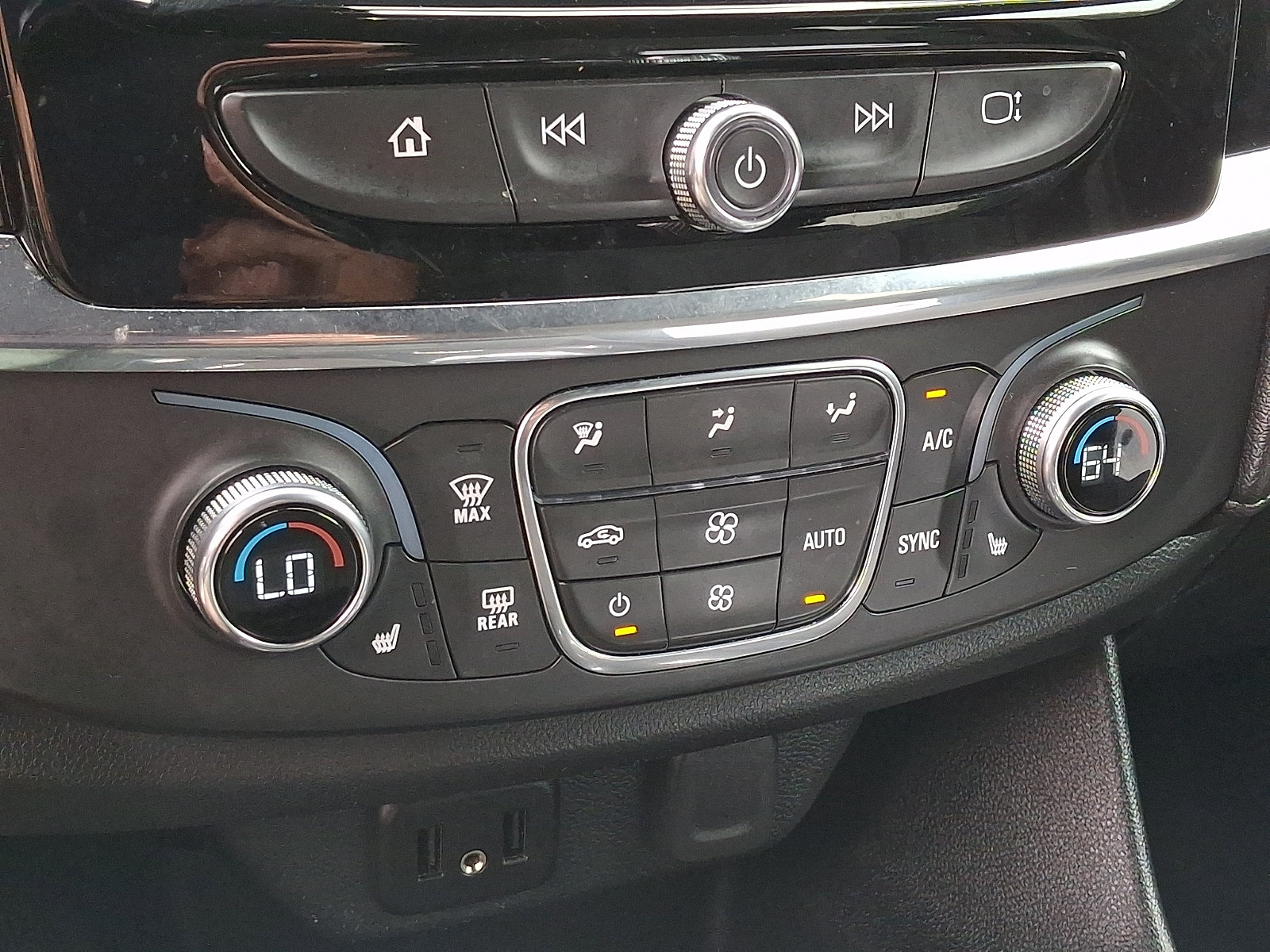 Certified 2023 Chevrolet Traverse LT AWD/4WD image 16