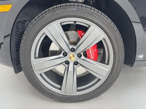 Certified 2026 Porsche Macan S AWD/4WD image 13