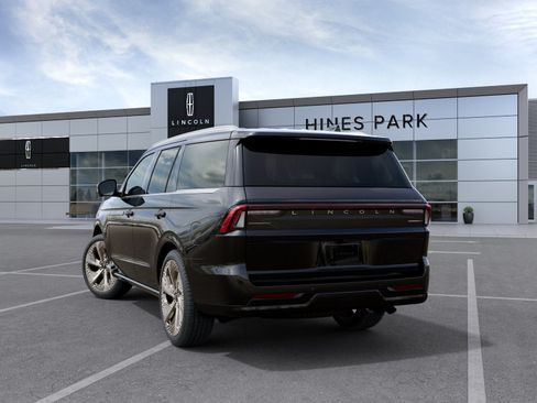 New 2027 Lincoln Navigator Black Label AWD/4WD image 8