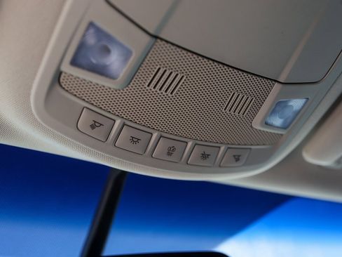 Used 2018 Lincoln MKX Select w/ Select Plus Package image 19