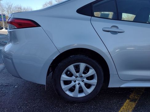 Used 2025 Toyota Corolla LE image 8