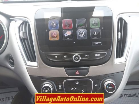 Used 2017 Chevrolet Malibu LT w/ Leather Package image 38