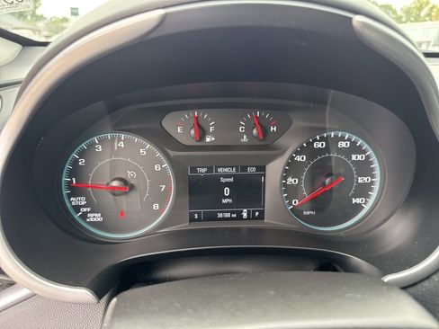 Used 2025 Chevrolet Malibu LT image 8