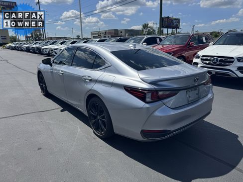 Used 2023 Lexus ES 300h F Sport FWD image 7