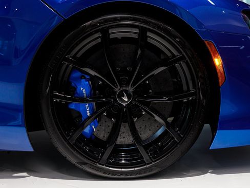 New 2026 McLaren Artura Spider RWD image 18