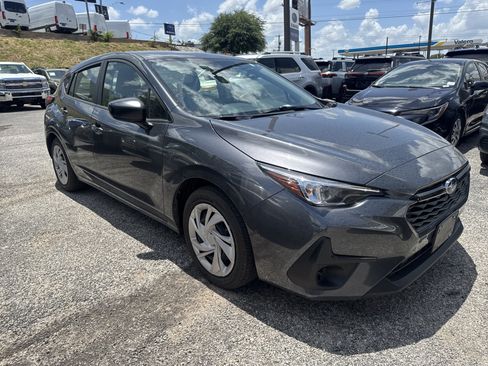 Used 2025 Subaru Impreza 2.0i AWD/4WD image 2