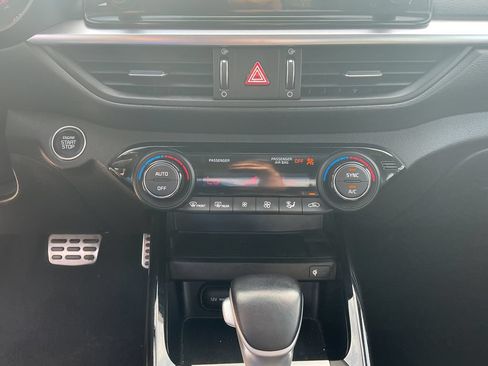 Used 2023 Kia Forte GT-Line w/ GT-Line Premium Package FWD image 29