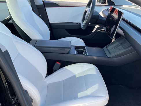 Used 2025 Tesla Model 3 Long Range image 33