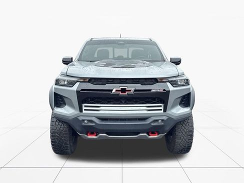 Used 2024 Chevrolet Colorado ZR2 w/ Technology Package AWD/4WD image 9