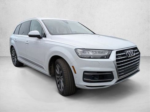 Used 2019 Audi Q7 3.0T Premium Plus image 3