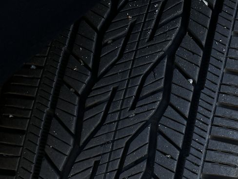 Used 2025 Buick Enclave Sport Touring image 12