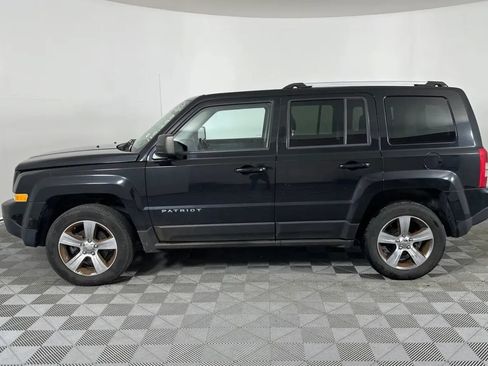 Used 2017 Jeep Patriot High Altitude AWD/4WD image 4