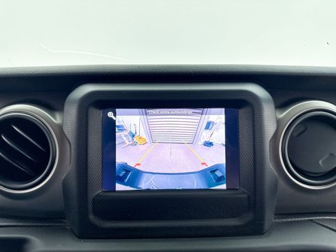 Used 2020 Jeep Gladiator Sport w/ Quick Order Package 24S image 8