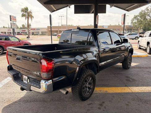 Used 2020 Toyota Tacoma SR5 AWD/4WD image 6