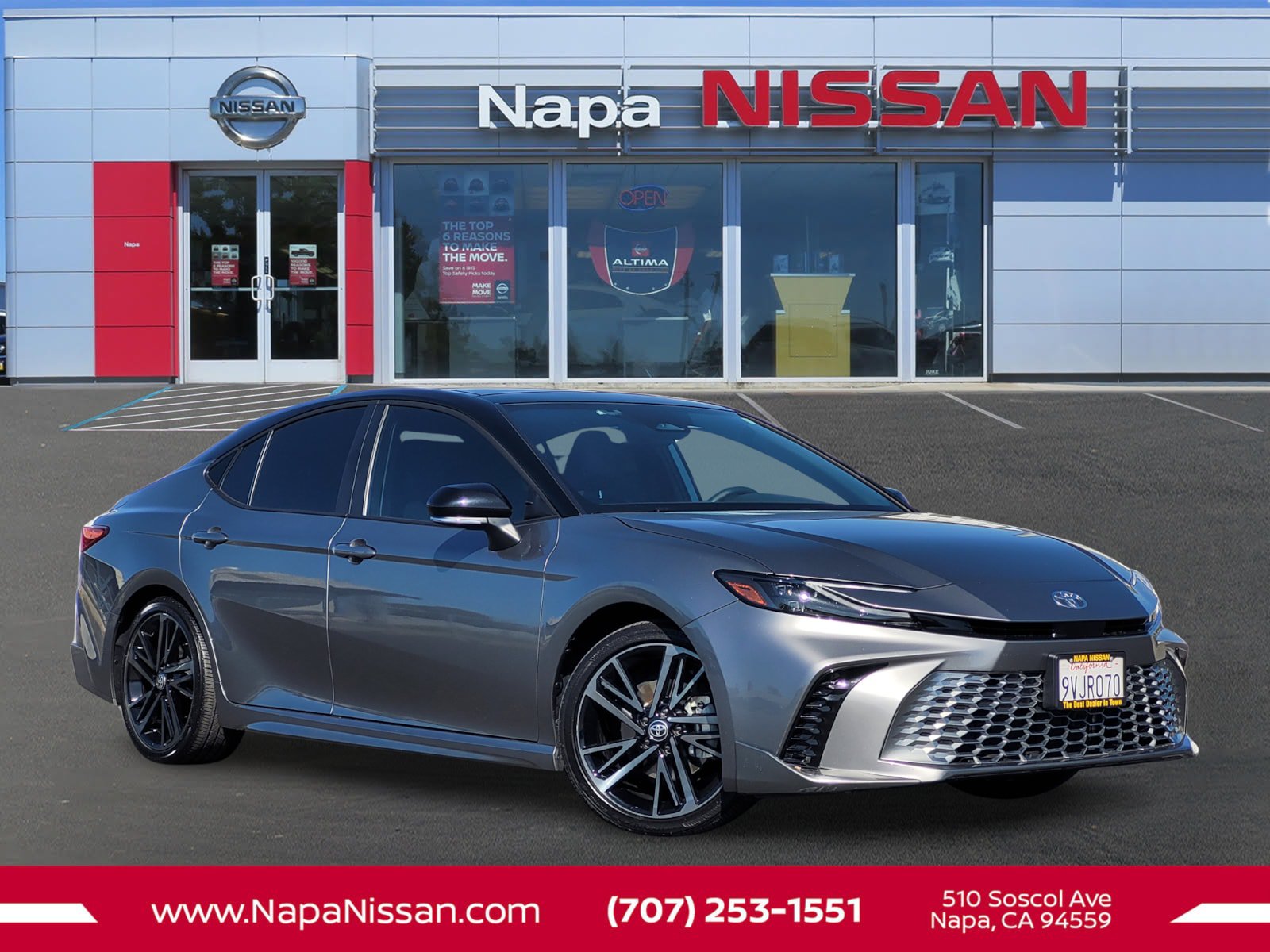 Used 2025 Toyota Camry XSE FWD image 1